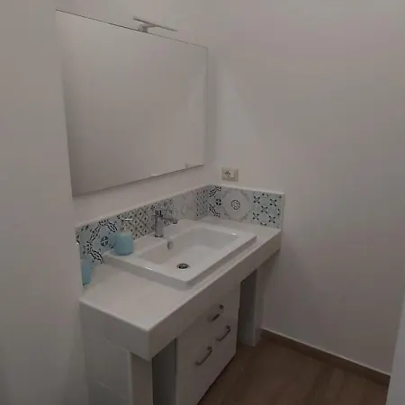 - Casa Nanu - Un Bilocale 75mq E Un Monolocale 40mq Pachino